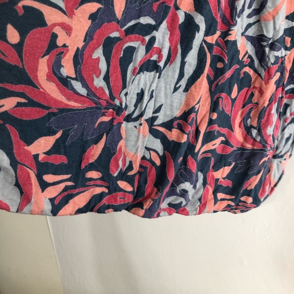 🦋 3/$15 Silence + Noise tank blue/multi-color - Picture 3 of 7